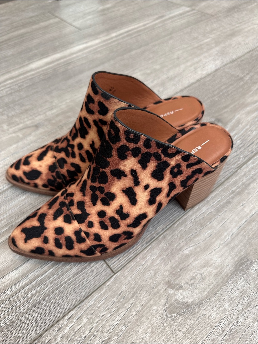 Leopard Print Mule Heels in Brown Size 10